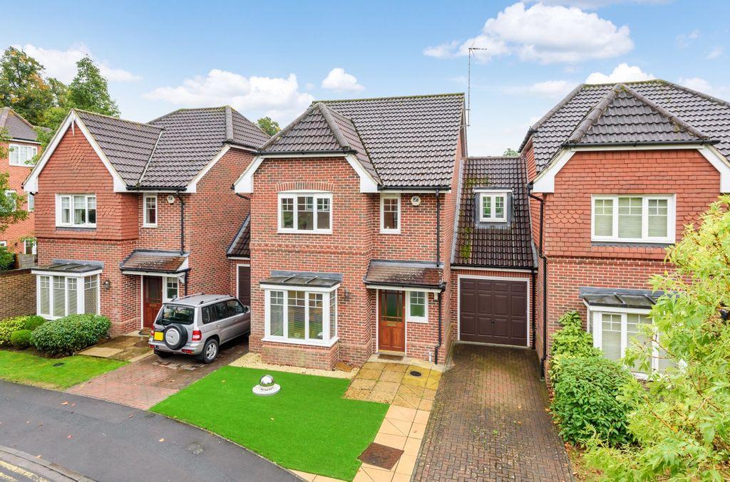 Ashdene Gardens, Reading RG30 2EP 3 bed link detached house £520,000