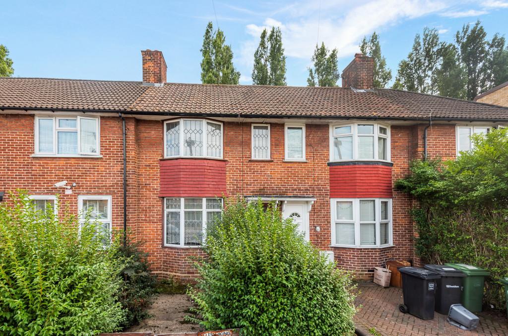 Charminster Road, London, SE9 2 bed terraced house £350,000