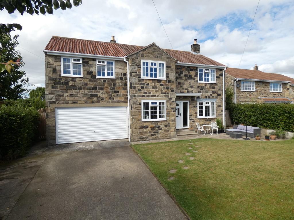 Castle Meadows, Snape, Bedale 5 bed detached house £575,000