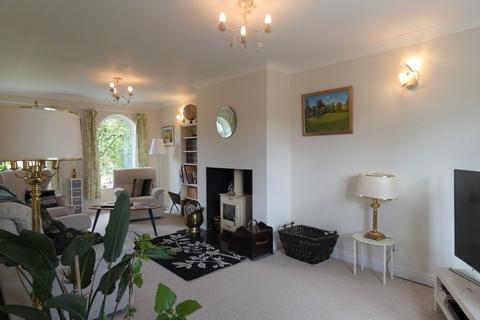 2 Castle Meadows, Snape, Bedale, DL8 2TT