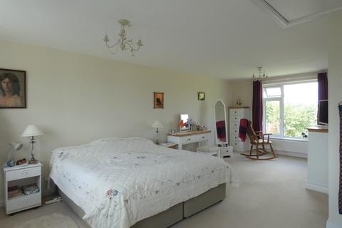2 Castle Meadows, Snape, Bedale, DL8 2TT