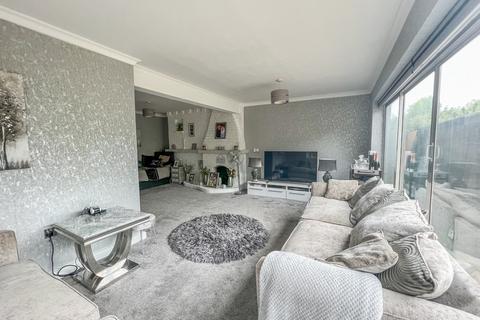 Treelawn Broom Road, Hullbridge, Hockley, SS5 6HN