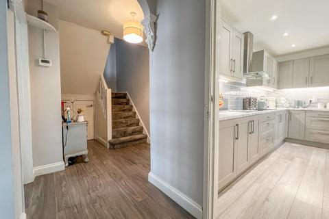 Treelawn Broom Road, Hullbridge, Hockley, SS5 6HN