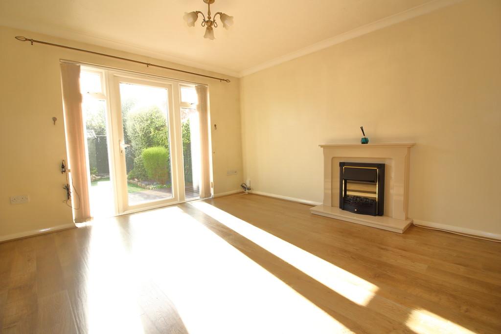 New Milton, Hampshire 2 bed end of terrace house to rent £1,200 pcm