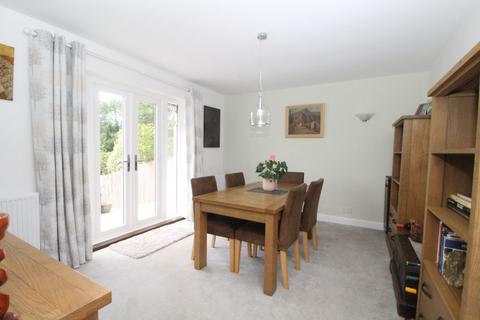 14 Oak Close, Ottery St Mary, EX11 1BB