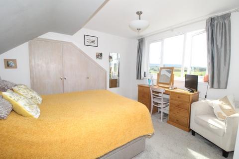 14 Oak Close, Ottery St Mary, EX11 1BB