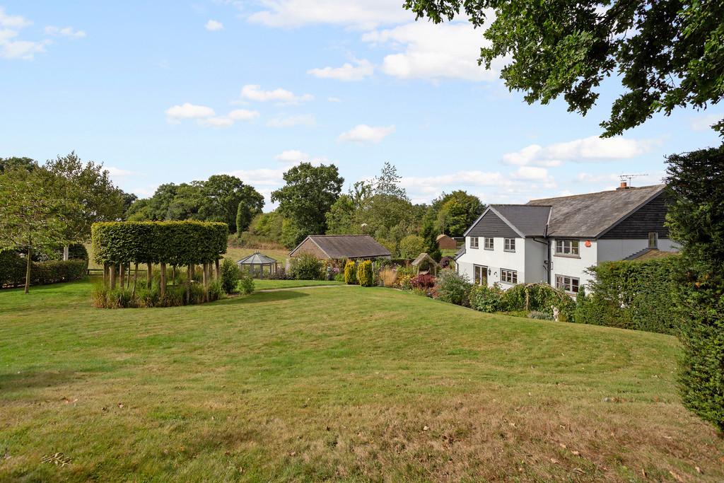 Colemore, Hampshire 4 bed detached house - £1,450,000