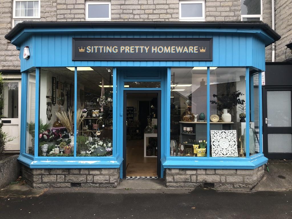 High Street, Street Retail property (high street) £650 pcm (£150 pw)