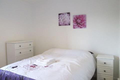 2 bedroom flat to rent, Dinbaith Place, Aberdeen
