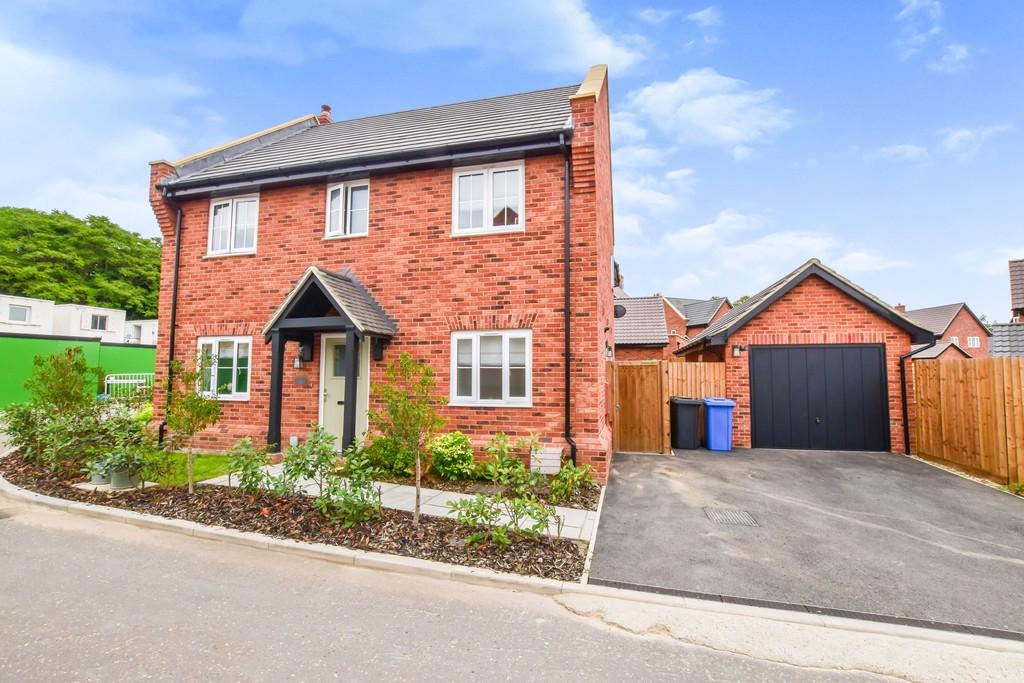 Royal Gala Drive, Chilton, Sudbury... 4 bed detached house £500,000