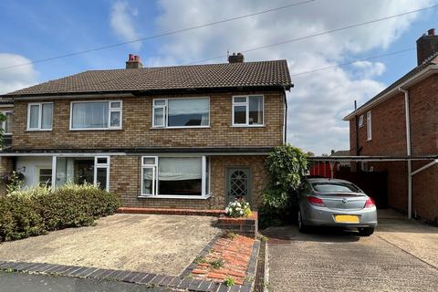 3 bedroom semi-detached house for sale - Coniston Road, Melton Mowbray