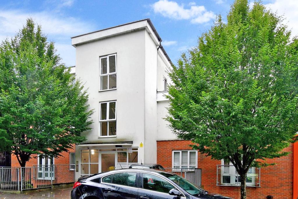 Partridge Knoll, Purley, Surrey 1 bed ground floor flat for sale £100,000