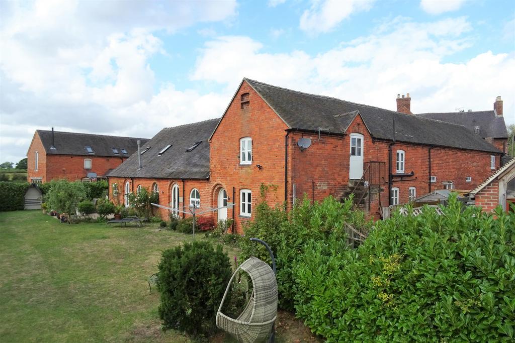 Ashbourne Road, Ashbourne, DE6 5 bed barn conversion for sale £950,000