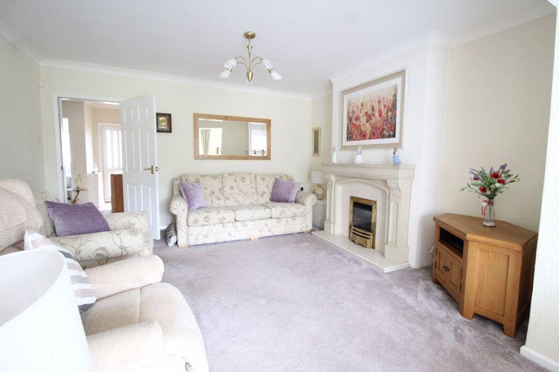 Belgrave Drive, Ellesmere Port 2 bed semidetached bungalow £200,000