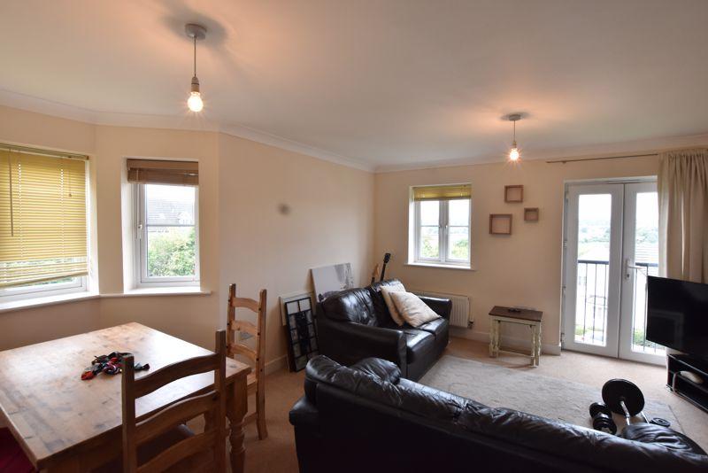 Watkins Way, Bideford 2 bed apartment £695 pcm (£160 pw)