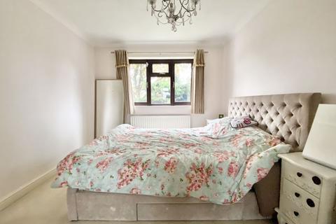 11 Haig Close, Sutton Coldfield, B75 6PJ