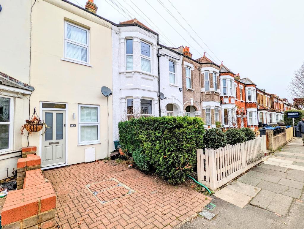 South Park Road, Wimbledon, London, SW19 8TA 2 bed terraced house to