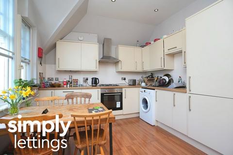 3 bedroom maisonette to rent, Chapel Road, Worthing