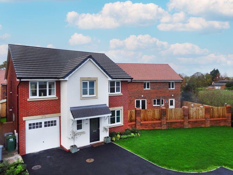 Heald Way, Willaston, Cheshire 5 bed detached house £400,000