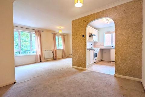 49 Trevithick Close, Feltham, TW14 9XJ