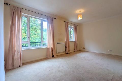 49 Trevithick Close, Feltham, TW14 9XJ