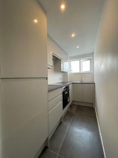 3 bedroom flat to rent - Shirreff Court, Abbotsford Road, BS6
