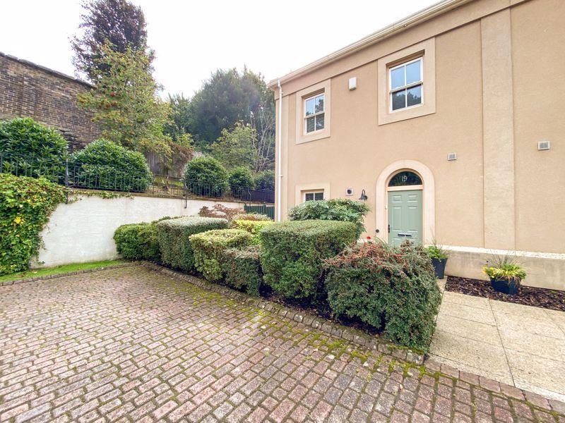 Grange Park Drive, Biddulph, ST8 7XU 3 bed semidetached house £300,000