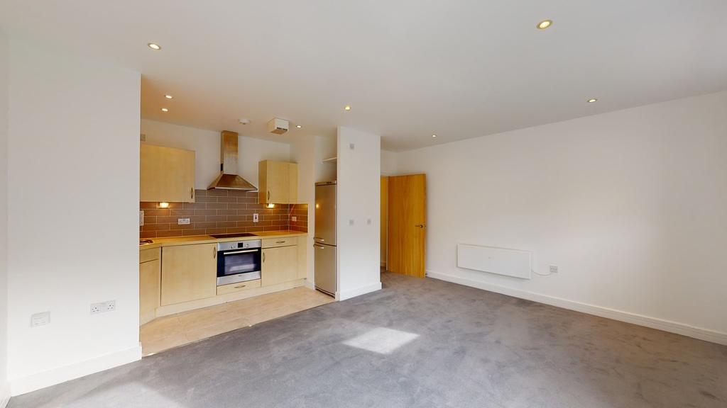Hither Green Lane, London, SE13 2 bed apartment £340,000