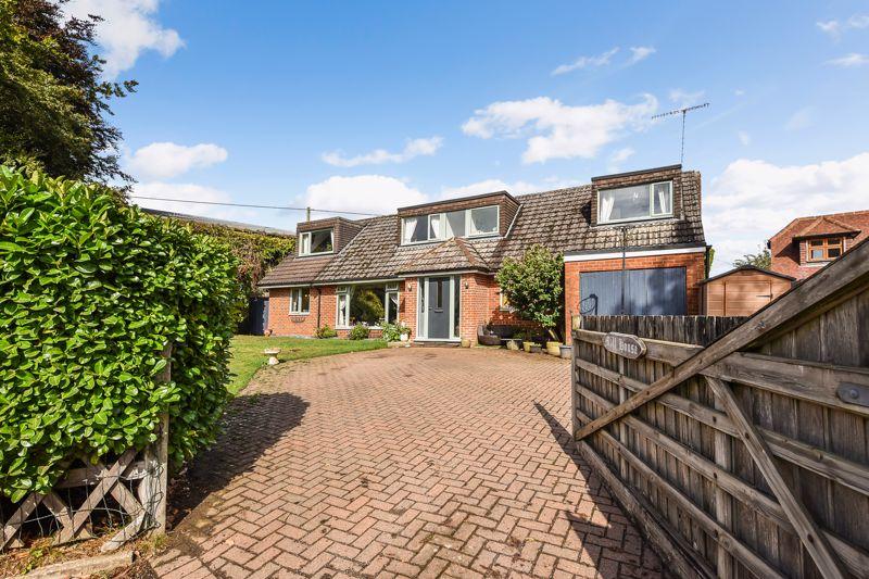 West Dean, Salisbury, SP5 1 5 bed detached house £675,000