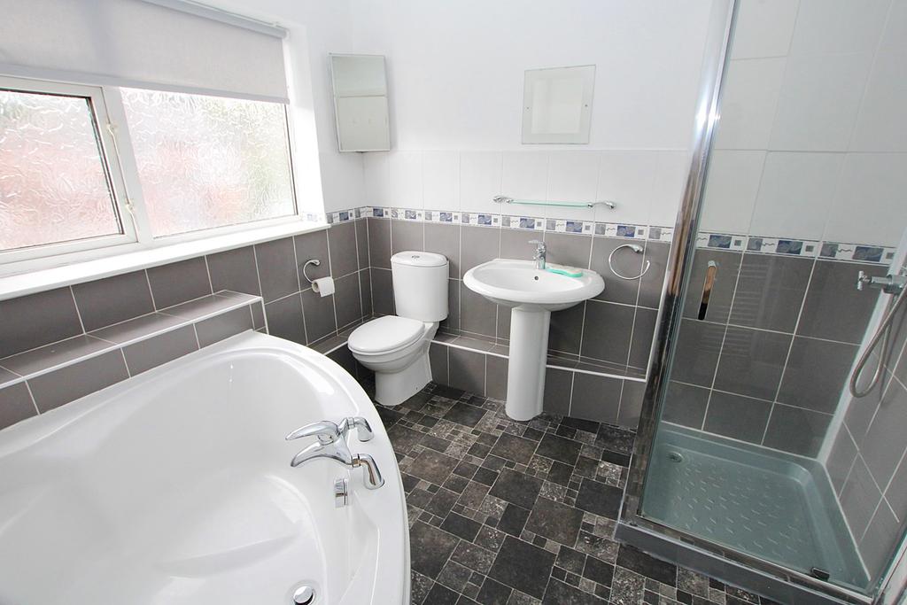 Oldham Street, Warrington, WA4 2 bed terraced house £775 pcm (£179 pw)