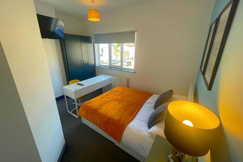 undefined, Room 3, 70 Lambert Road