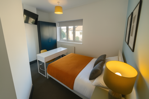 undefined, Room 3, 70 Lambert Road