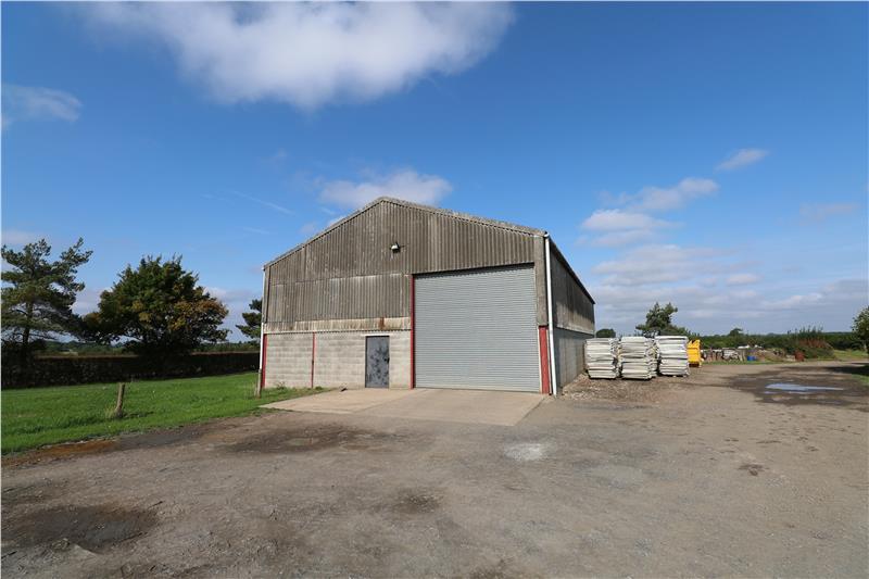 Rogues Lane, Hinckley... Industrial unit £1,750 pcm (£404 pw)