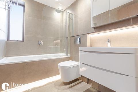 2 bedroom flat for sale, The Grove, NW11