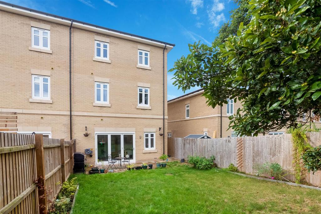 42 Cloister Way-9.jpg