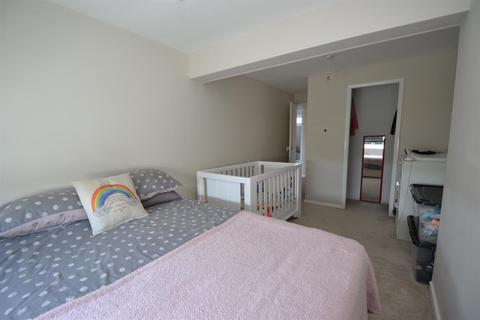 2 Moorfield, Hare Street, Buntingford, SG9 0EB