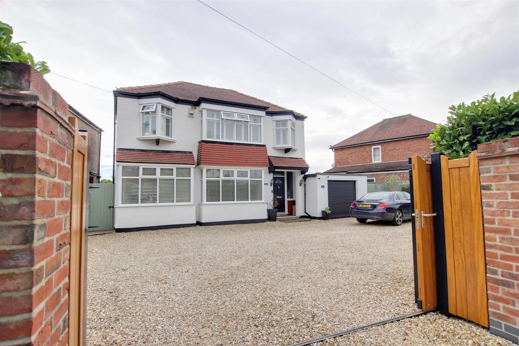 Ganstead Lane, Bilton 4 bed detached house for sale £385,000