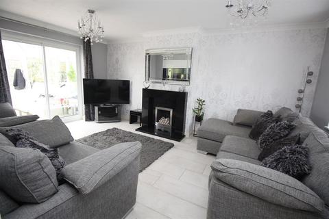 32 The Hedgerows, Stevenage, SG2 7BW