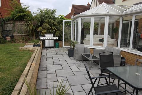 32 The Hedgerows, Stevenage, SG2 7BW