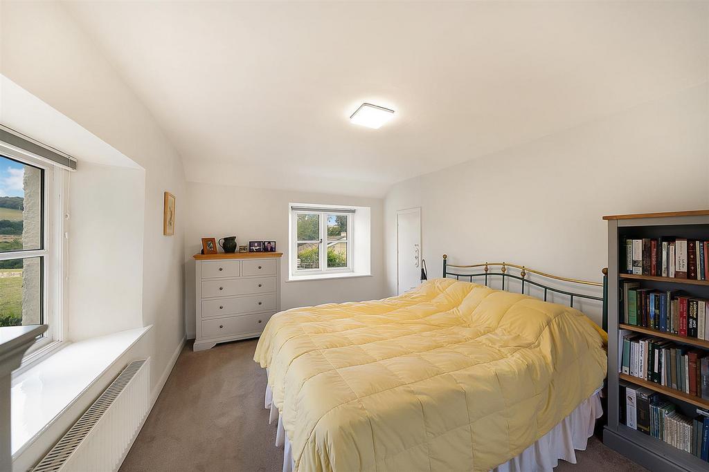 Bedroom 4.jpg