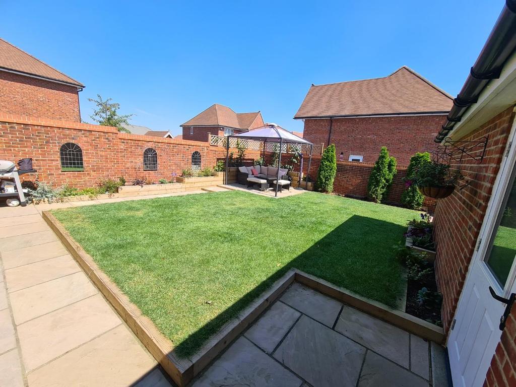 Garden 3.jpg