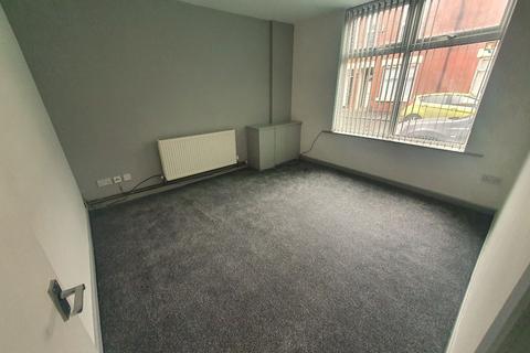 4 bedroom terraced house to rent, Crondall Street, Rusholme, Manchester, M14