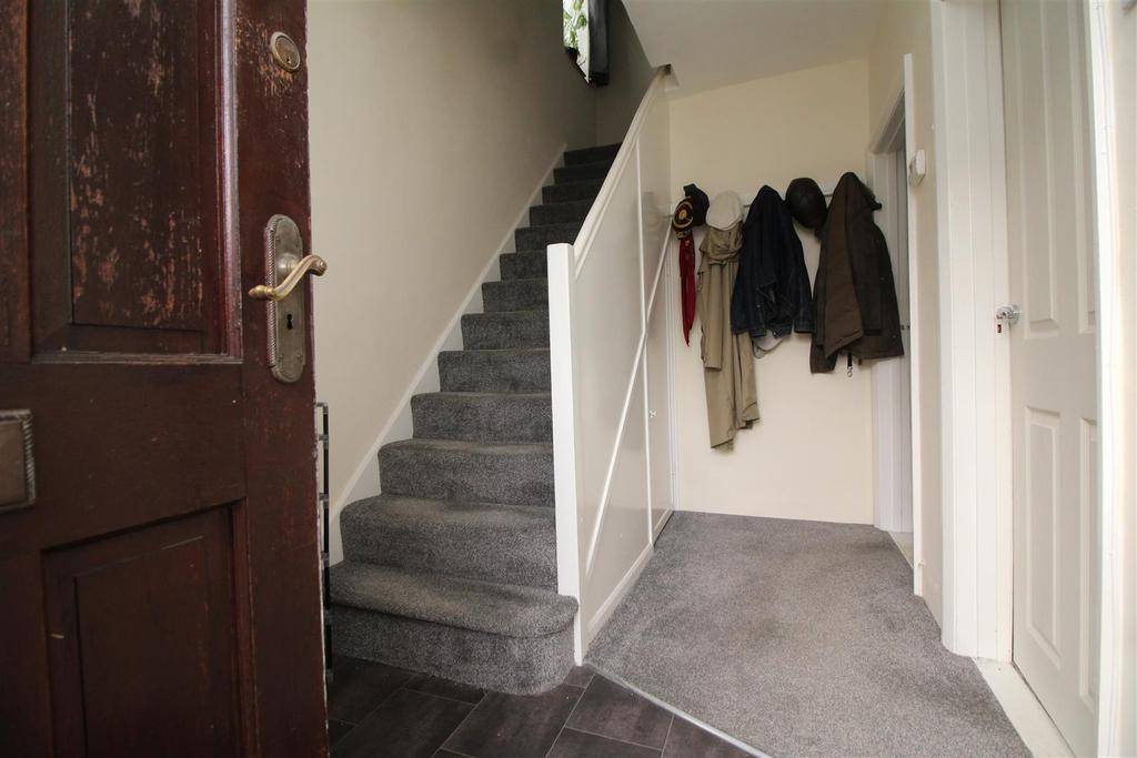 Coronation Avenue, Whittlesey... 3 bed semidetached house £220,000