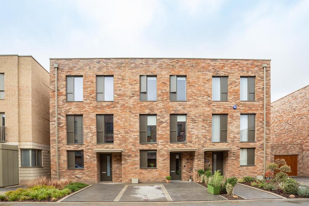Robert Street, York, YO23 1PS 3 bed townhouse £550,000