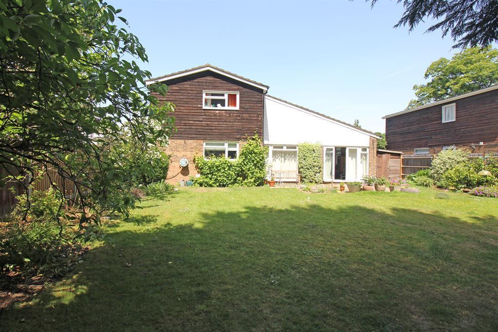 Whitney Drive, Stevenage, SG1 4BE 4 bed detached house £710,000