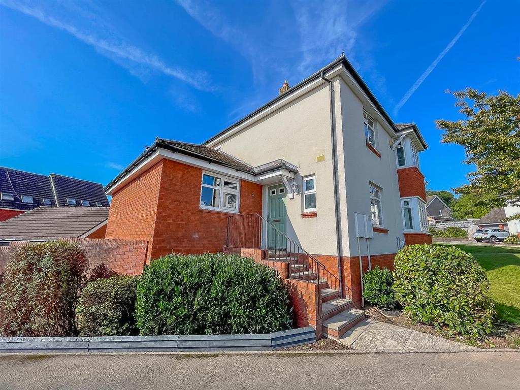 Ridgeway Close, Newport 4 bed semidetached house £350,000
