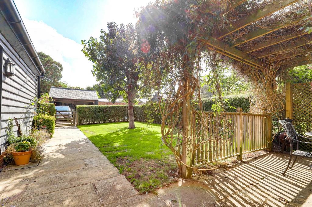 Chipping, Buntingford, SG9 0DP 4 bed barn conversion £795,000