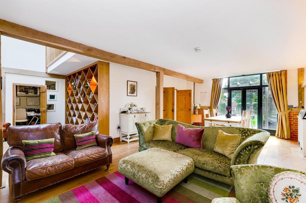 Chipping, Buntingford, SG9 0DP 4 bed barn conversion £795,000
