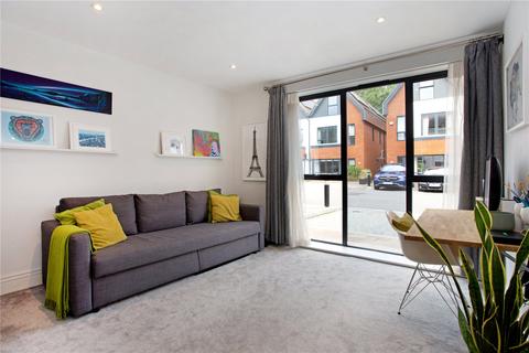 2 bedroom apartment for sale - Chestnut Avenue, Guildford, Surrey, GU2