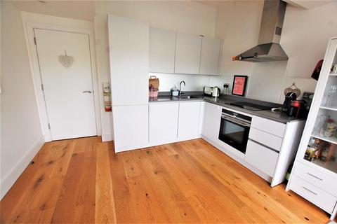 2 bedroom penthouse for sale - Great North Road, Hatfield